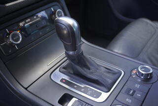 Volkswagen Touareg (2013) 3,6 V6 FSI  4x4 KŮŽE - náhled 12