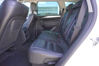 Volkswagen Touareg (2013) 3,6 V6 FSI  4x4 KŮŽE - náhled 24