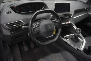 Peugeot 5008 (2020) 5008  1,2I 96 kW ALLURE 7 MÍST - náhled 8