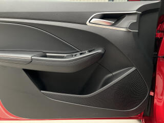 MG MG3 EXCLUSIVE HYBRID+ AUT CZ 1.maj - náhled 38