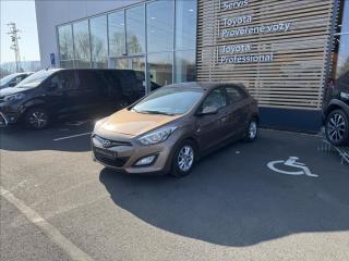 Hyundai i30 1.6 Trikolor