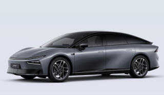 Xpeng P7 P7+ AWD Performance, ta�n�