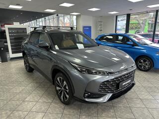 MG HS HEV  EXCLUSIVE