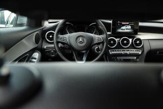 Mercedes-Benz Třídy C 220d 125KW PREMIUM SPORT - náhled 13