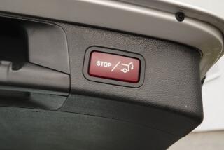 Mercedes-Benz Třídy C 220d 125KW PREMIUM SPORT - náhled 28