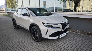 Alfa Romeo Junior  1.2 T 145 PS automat