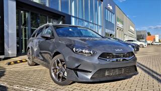 Kia Ceed 1.5 T-GDi 7DCT TOP + BUS