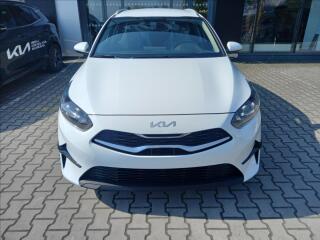 Kia Ceed 1.5 T-GDi 7DCT Spin 2025