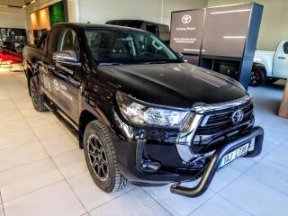 Toyota Hilux ExtraCab 2.8D Automat
