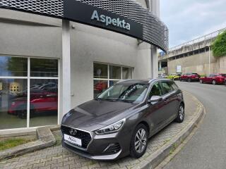 Hyundai i30 1.4 T-GDi Style,serv.kn.,1.maj
