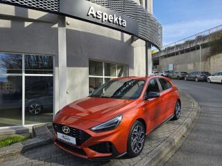 Hyundai i30 1.5i N-Line, serv.kn., 1.maj.