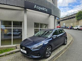 Hyundai i30 1.5i Comfort, serv.kn., 1.maj.
