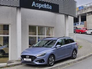 Hyundai i30 1.5i Style, serv.kn., 1.maj.