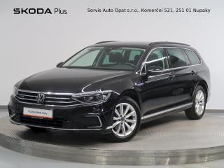 Volkswagen Passat GTE 1.4 TSI 160kW TEMPOMAT MAT