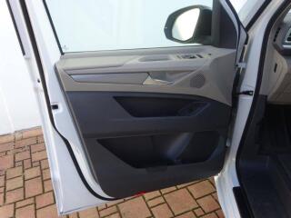 Volkswagen Multivan (2025) NOVÝ LONG LIFE 2,0 TSI - náhled 23