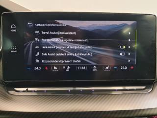Škoda Octavia (2023) Combi RS CHALLENGE 2.0TSI/180k - náhled 28