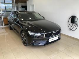 Volvo V60 B4 FWD MOMENTUM