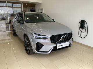 Volvo XC60 T8 AWD RECH. ULTRA-REZERVACE