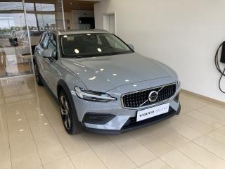 Volvo V60 CROSS COUNTRY B4 AWD 
