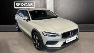 Volvo V60 Cross Country Pro, B4 AWD, 145