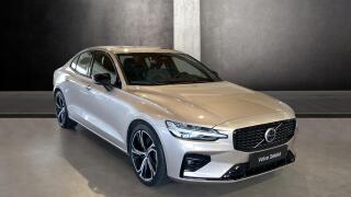 Volvo S60 ULTIMATE DARK, B5 AWD, 184+10