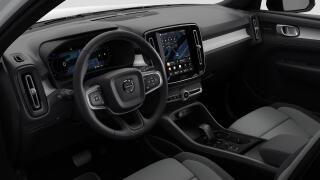 Volvo XC40 PLUS BLACK EDITION, B4 FWD, 14