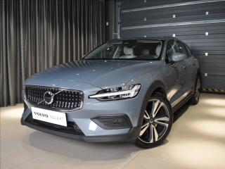 Volvo V60 2.0 B4 AWD Core BEZKL