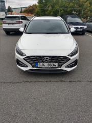 Hyundai i30 1.6 /85kW
