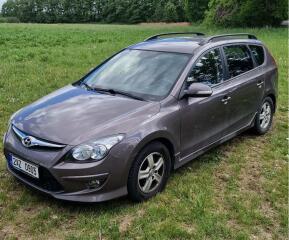 Hyundai i30 BENZ�N + LPG 