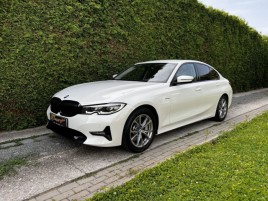 BMW 330i 190kW Sport Line AT RWD