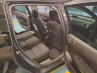 Peugeot 307 (2004) 1.6 /80kW, 7míst, panorama - náhled 15