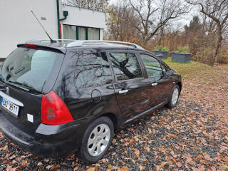 Peugeot 307 (2004) 1.6 /80kW, 7míst, panorama - náhled 33