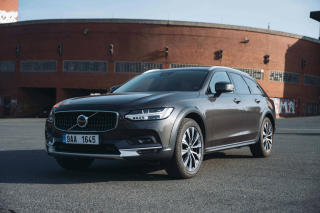 Volvo V90 v zruce a top stav