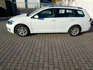 Volkswagen Golf 1.0 /85kW Koupeno v CZ