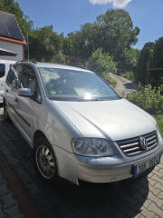 Volkswagen Touran na opravu nebo n�hradn� d�ly