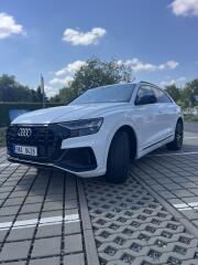Audi SQ8 Pln� v�bava