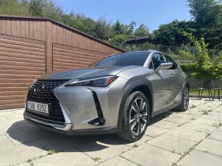 Lexus UX 250h 