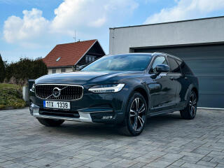 Volvo V90 