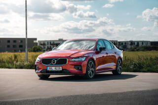 Volvo S60 T5, R design