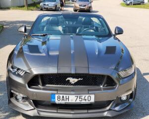 Ford Mustang Cabrio 534 kW, manu�l.