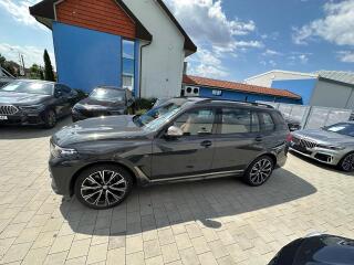 BMW X7 M50i 390kW
