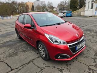 Peugeot 208 1.2 /61kW