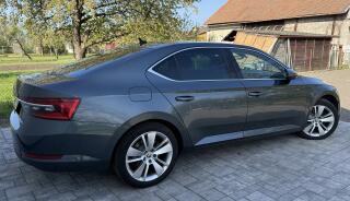�koda Superb v�klopn� ta�n�