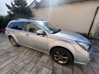 Subaru Outback Executive,1 majitel,benz�n,DPH