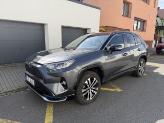 Toyota RAV4 2.5 PHEV, Z�ruka