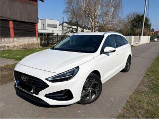 Hyundai i30 1.6 /85kW