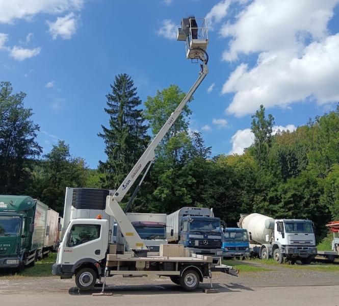 Nissan Cabstar
