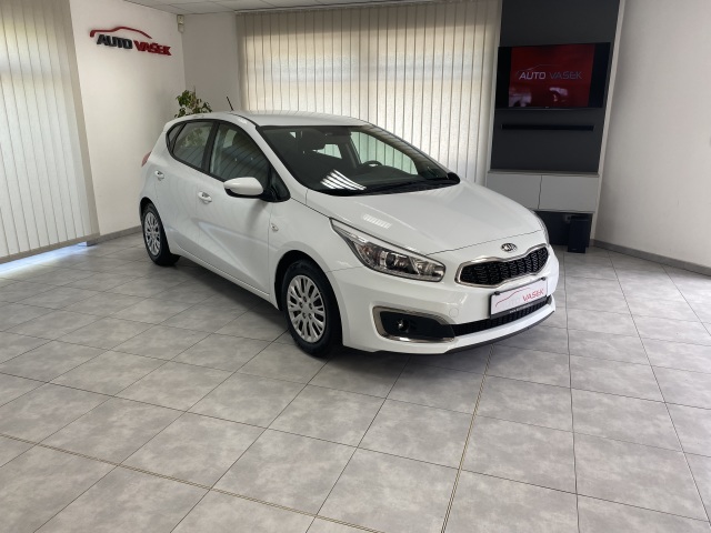 Kia Ceed 1.4 16V , ČR 1.MAJ. 62000 km