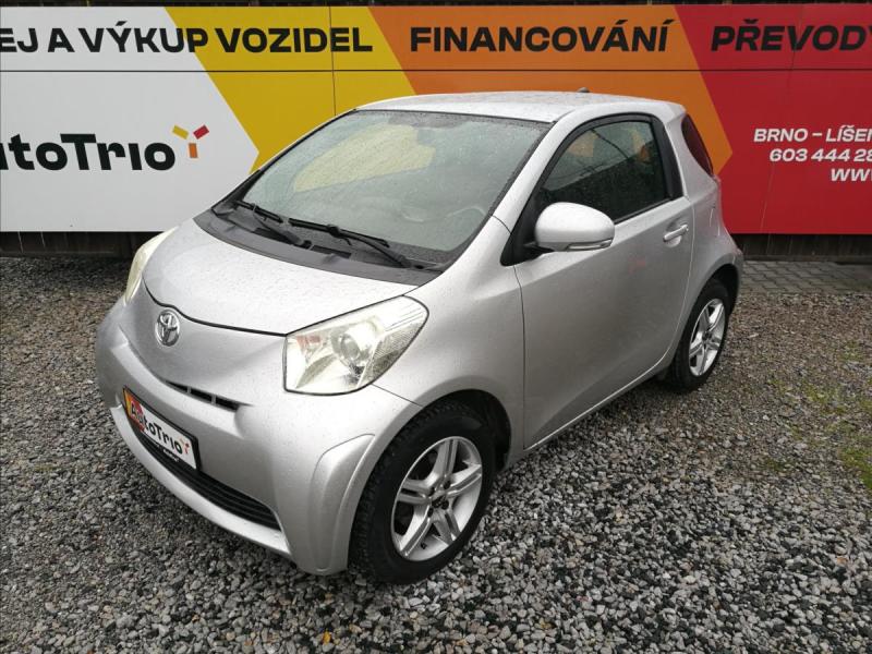 Toyota iQ