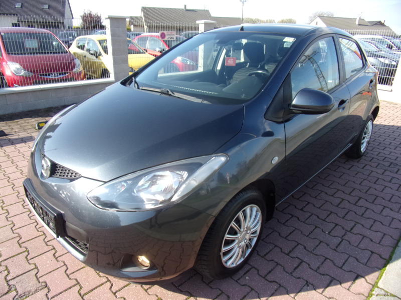 Mazda 2